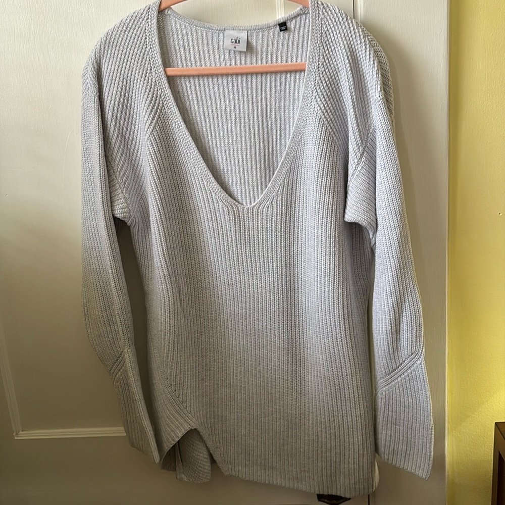 Cabi tunic sweater with side zip detail. Sz M